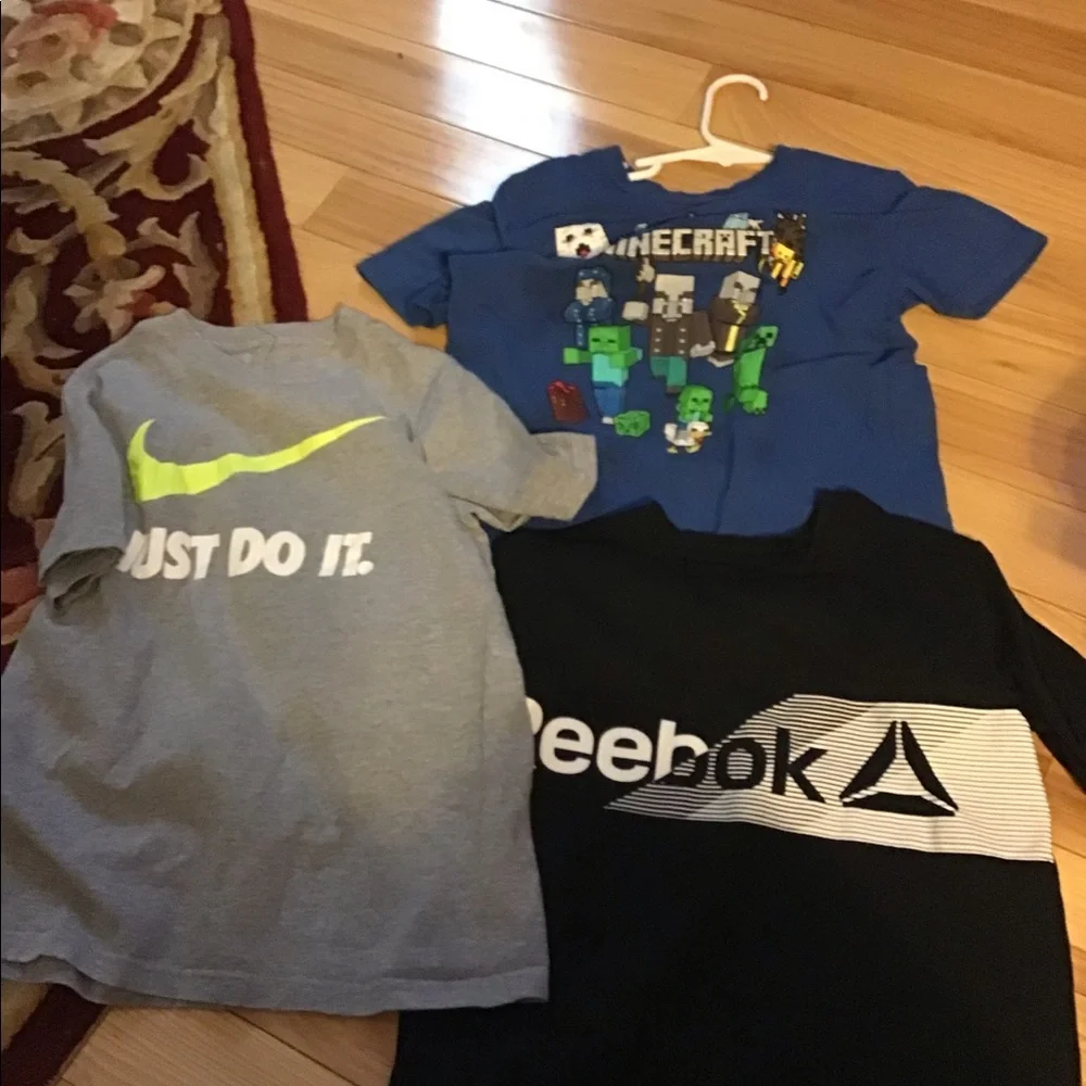 Shirt lot 3 Nike, Minecraft ,Reebok boys sz 8 -m-s  all 3 are 16” chest 21” long - Picture 13 of 15